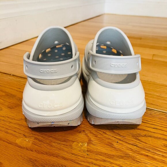 New Unisex Crocs Classic Mega Crush Clogs M 5 F 7 - Picture 9 of 16